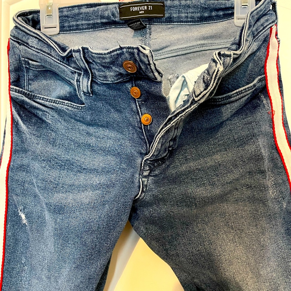 Men’s washed jeans